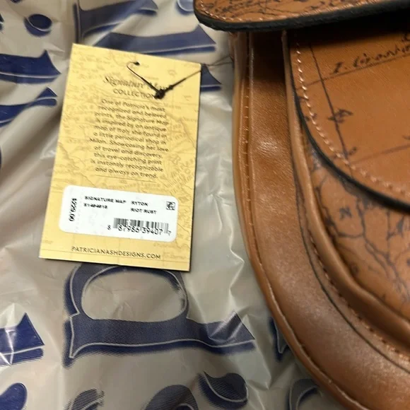 NWT Beautiful Patricia Nash signature map Rython Crossbody - Picture 2 of 4